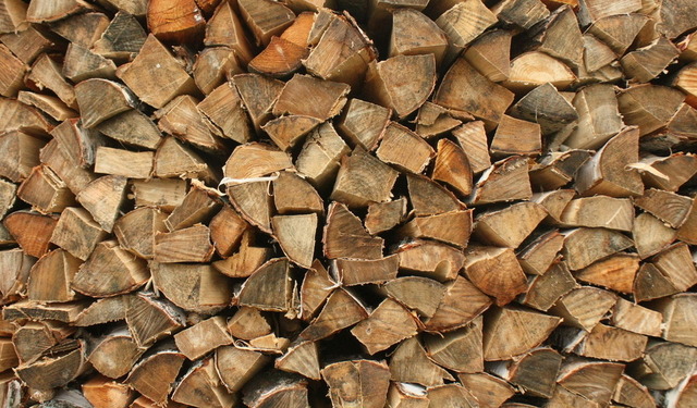 Купить цена колотые дрова из берёзы для камина доставка по Боровскому району Калужской области